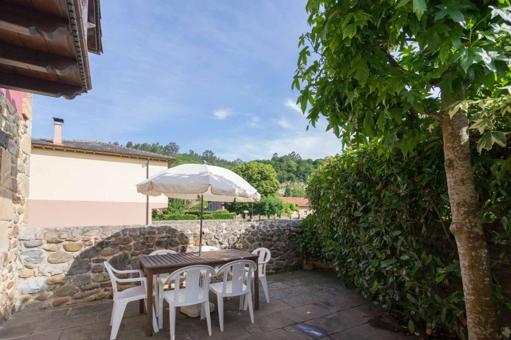 Casa Vallejo - Porche Delantero