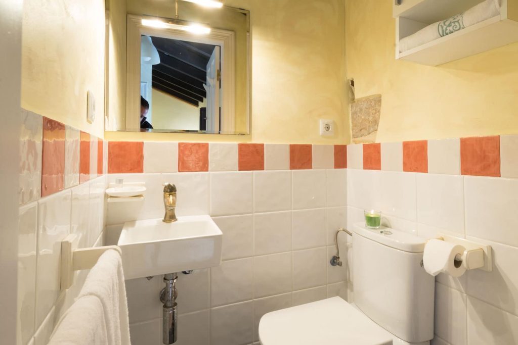 Casa de Al Lado -Aseo planta superior